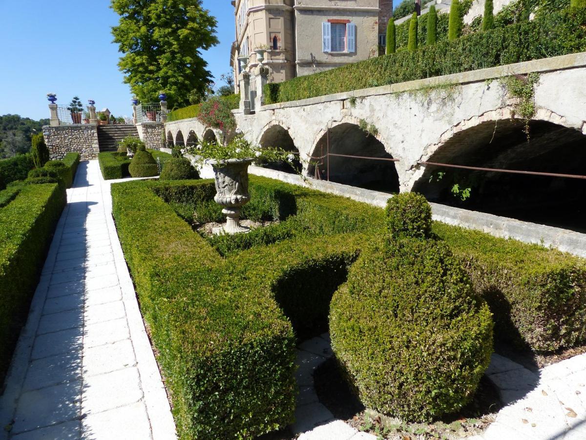 Chateau Du Grand Jardin Valensole Exterior photo